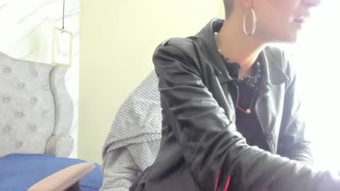   online show from 24, 4, 2026