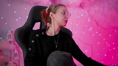 cap and Lana  online show from 8, 3, 2025