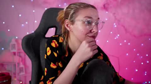 cap and Lana  online show from 8, 3, 2025