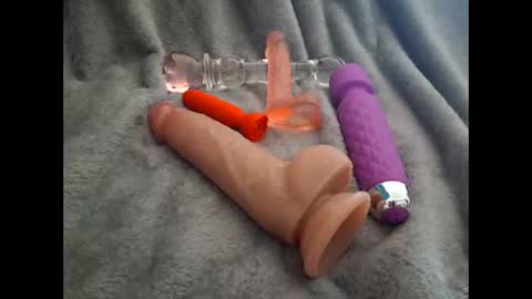 Tiffany Tay online show from 4, 10, 2025