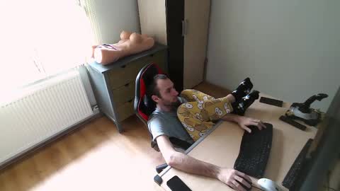 Jane and Findo online show from 25, 2, 2025