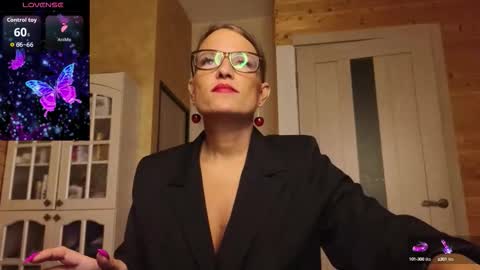 Lady online show from 12, 9, 2025