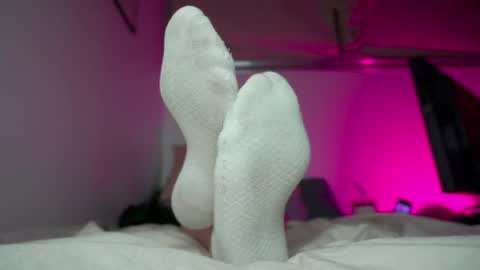 Snapshot of findomfeet_ chatting on 13, 5, 2026 Ashley online show from 13, 5, 2026