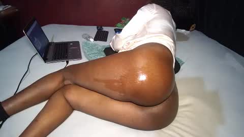 Snapshot of finito_nyl chatting on 21, 11, 2025 Rania online show from 21, 11, 2025