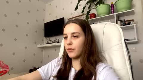 Snapshot of fionapiccard chatting on 26, 2, 2026 Keite wanna play Meow online show from 26, 2, 2026