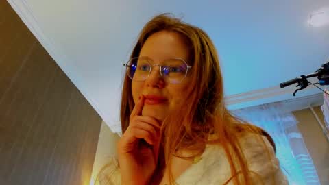 fire_luna online show from 8, 1, 2025