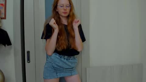 fire_luna online show from 10, 9, 2025