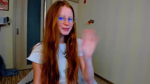 fire_luna online show from 30, 9, 2025