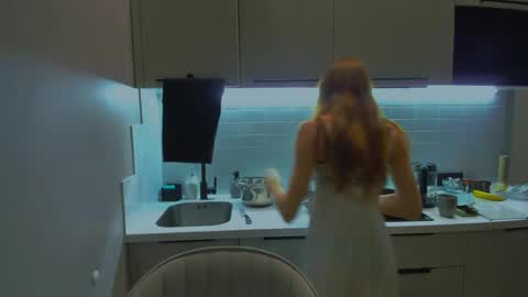 fire_luna online show from 15, 4, 2026