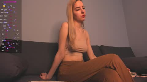 Snapshot of fire_moth chatting on 25, 10, 2025 Bellatrix online show from 25, 10, 2025