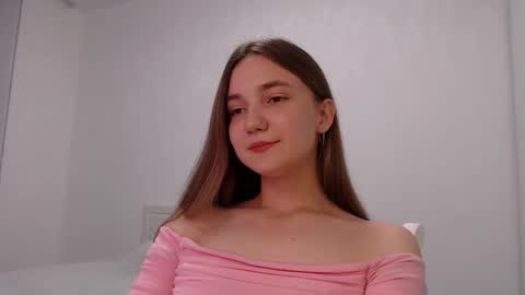 fireflies_fly_ online show from 28, 9, 2025