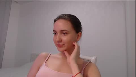 fireflies_fly_ online show from 13, 3, 2026