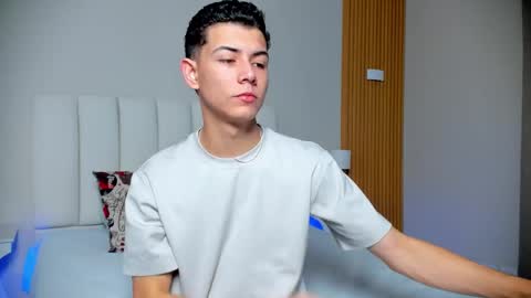 Nicolas online show from 7, 1, 2026