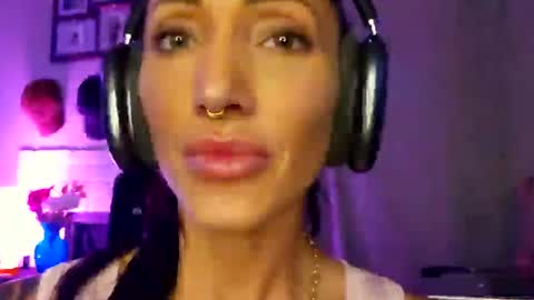 fit_sxy_siouxsie online show from 9, 9, 2025