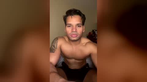 Snapshot of fitbody593064 chatting on 17, 5, 2026 fitbody593064 online show from 17, 5, 2026