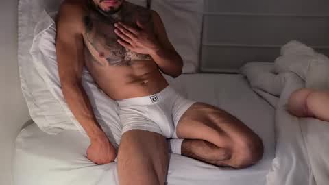 Snapshot of fitjacques chatting on 25, 5, 2026 fitjacques online show from 25, 5, 2026