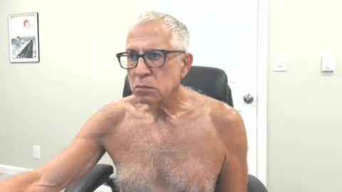 Snapshot of fitman999 chatting on 12, 7, 2026 Jon online show from 12, 7, 2026