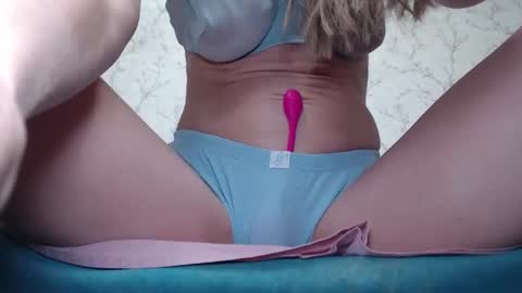 xFitnessGirl online show from 9, 9, 2025