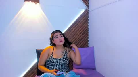 Sophia Antonella Ryan online show from 8, 6, 2026
