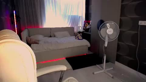 flamevixen online show from 27, 7, 2026