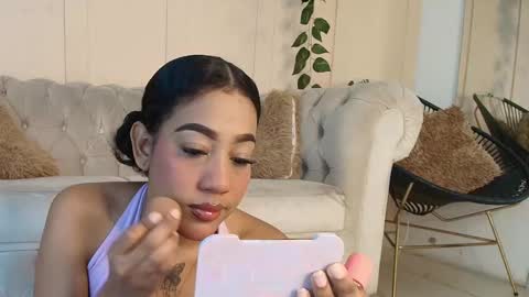 Flavia online show from 4, 12, 2025