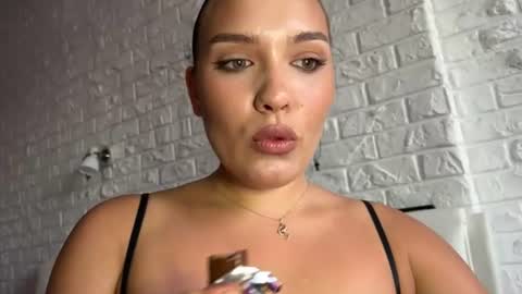 Emma online show from 20, 7, 2026