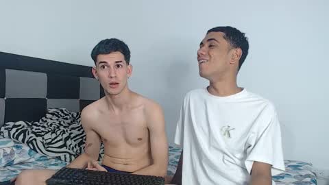 Snapshot of fleeting_love chatting on 21, 12, 2025 Steven and Daniel online show from 21, 12, 2025