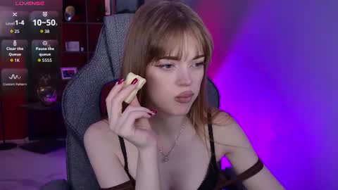 Flexyfoxy online show from 28, 6, 2026