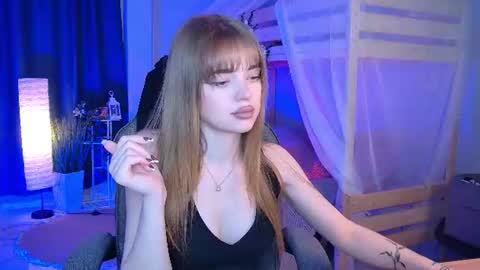 Flexyfoxy online show from 9, 7, 2026