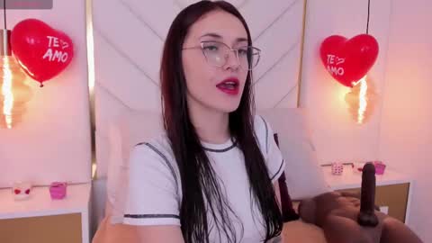 Luna online show from 16, 2, 2025