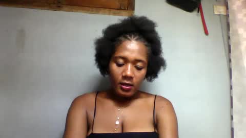 florencia011 online show from 13, 2, 2025