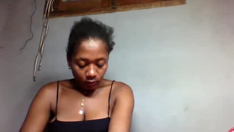 florencia011 online show from 15, 2, 2025