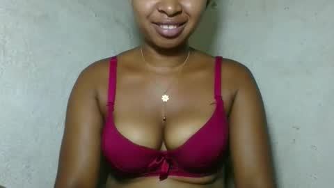 florencia011 online show from 25, 4, 2026