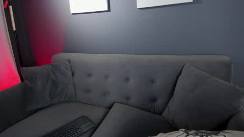 Its a pleasure to meet you. Im Flower. Help me reach 1k. Follow me. online show from 18, 2, 2026