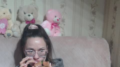 say meow and send tip  online show from 27, 3, 2026