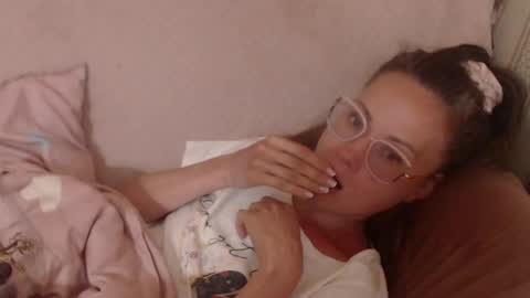 Snapshot of flowercandydoll13 chatting on 6, 5, 2026 say meow and send tip online show from 6, 5, 2026