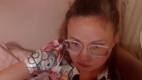Snapshot of flowercandydoll13 chatting on 13, 5, 2026 say meow and send tip online show from 13, 5, 2026