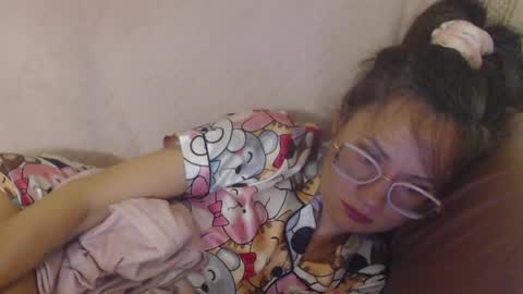 Snapshot of flowercandydoll13 chatting on 27, 5, 2026 say meow and send tip online show from 27, 5, 2026