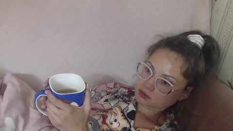 Snapshot of flowercandydoll13 chatting on 16, 6, 2026 say meow and send tip online show from 16, 6, 2026