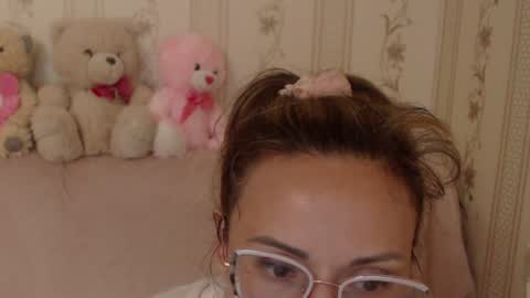 Snapshot of flowercandydoll13 chatting on 27, 6, 2026 say meow and send tip online show from 27, 6, 2026