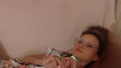 Snapshot of flowercandydoll13 chatting on 2, 7, 2026 say meow and send tip online show from 2, 7, 2026