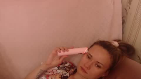 Snapshot of flowercandydoll13 chatting on 30, 7, 2026 say meow and send tip online show from 30, 7, 2026