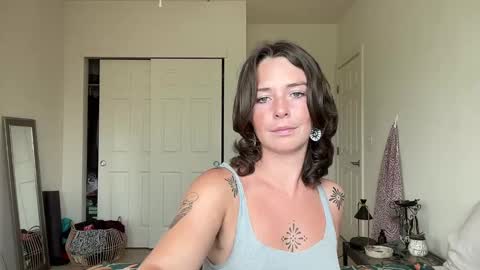 Snapshot of flowergirl448844 chatting on 16, 1, 2026 Flowergirl online show from 16, 1, 2026