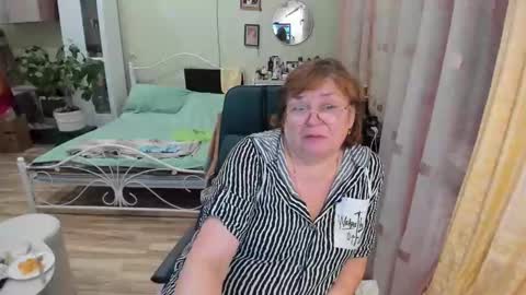 Flowerlower online show from 3, 2, 2026