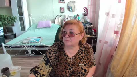 Flowerlower online show from 18, 4, 2026