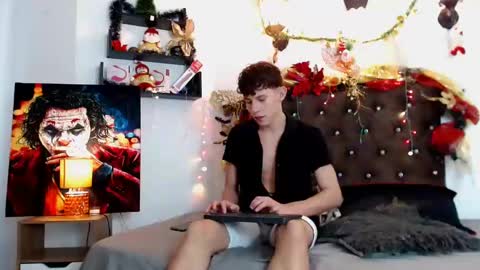 flowers109 online show from 31, 12, 2024