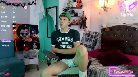 flowers109 online show from 4, 11, 2025