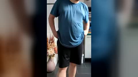 fluffybutt_ online show from 17, 6, 2026