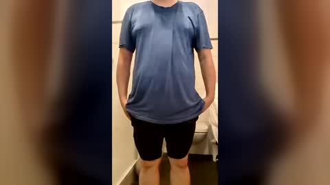 fluffybutt_ online show from 18, 6, 2026