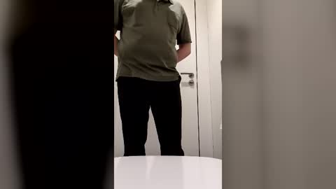 fluffybutt_ online show from 19, 6, 2026